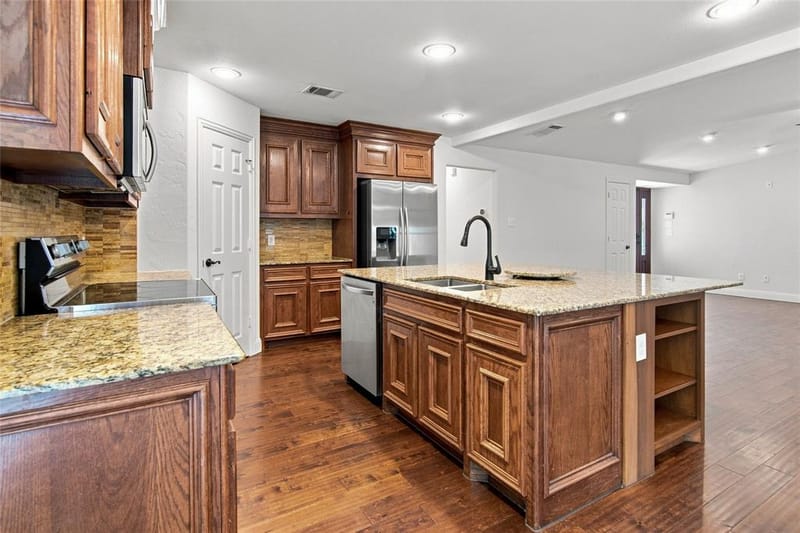 815 National Drive, Irving TX 75060 - Photo 15