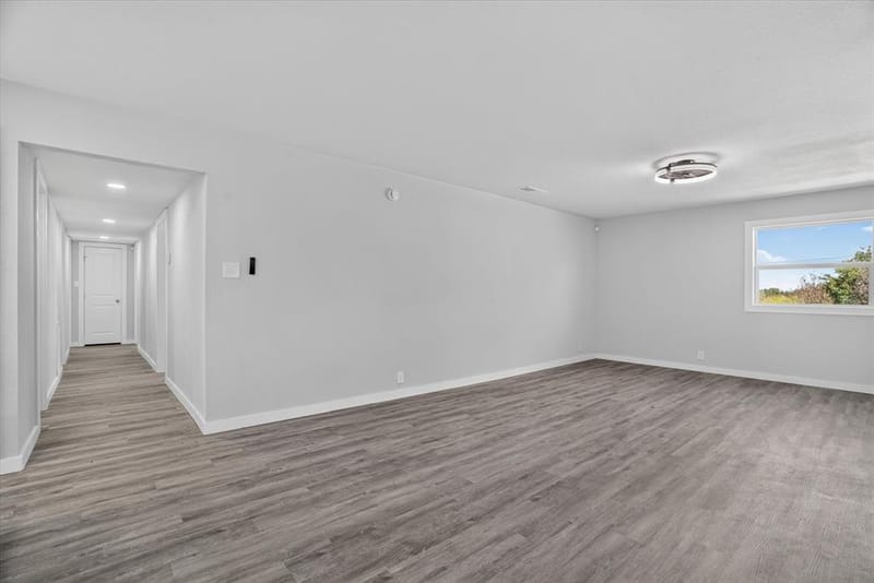1225 W Belknap Street, Jacksboro TX 76458 - Photo 6