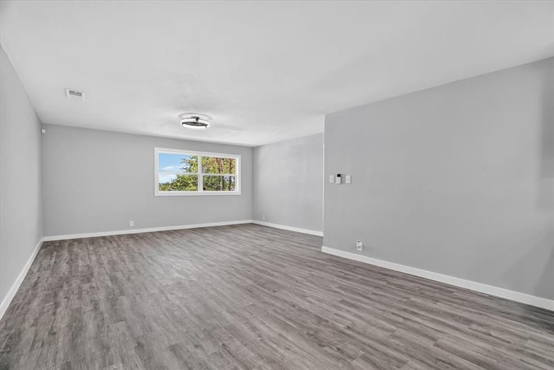 1225 W Belknap Street, Jacksboro TX 76458 - Photo 7