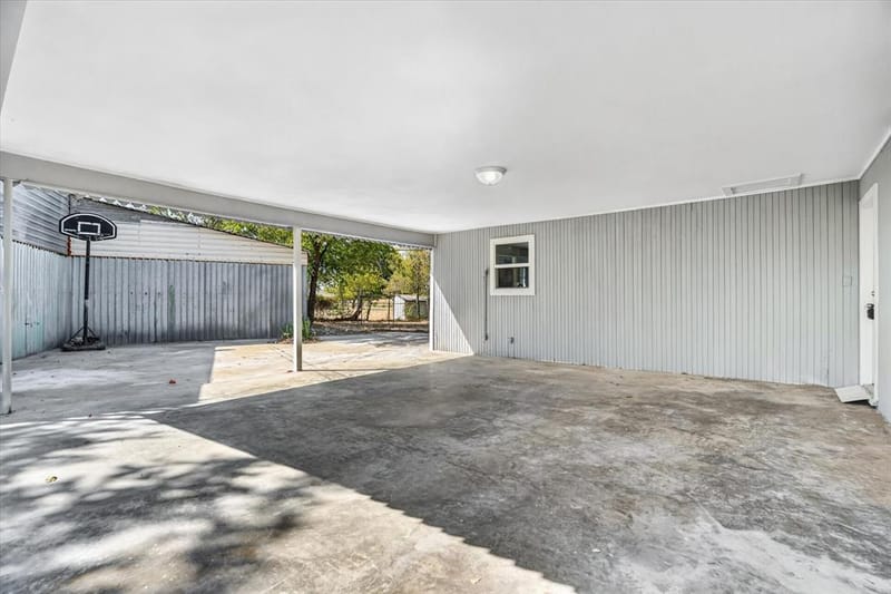 1225 W Belknap Street, Jacksboro TX 76458 - Photo 33