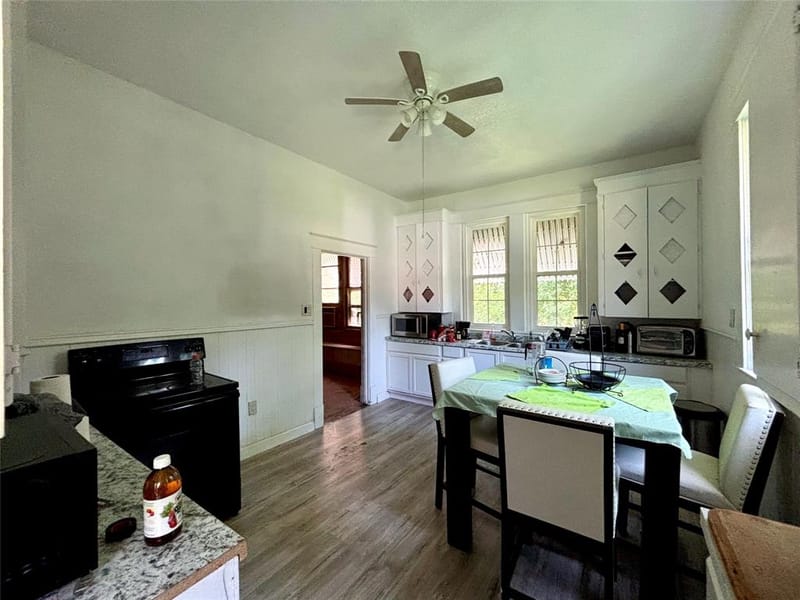 504 Brown Avenue, Paris TX 75460 - Photo 2