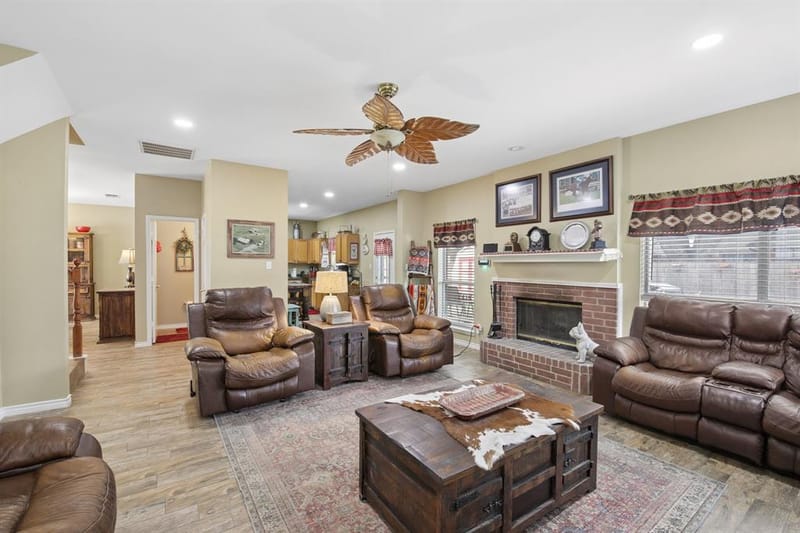 3039 Bosswood Court, Grand Prairie TX 75052 - Photo 11