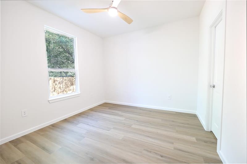 202 Strong Street, Bowie TX 76230 - Photo 32