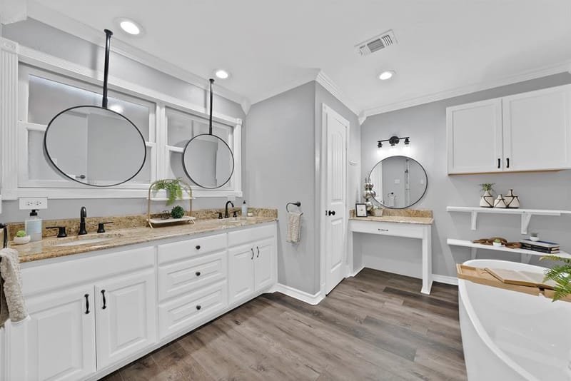 306 E Rochelle Boulevard, Irving TX 75062 - Photo 15
