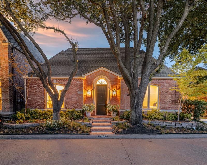 7842 Caruth Court, Dallas TX 75225