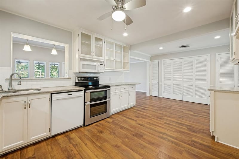 1504 Briarwood Boulevard, Arlington TX 76013 - Photo 9