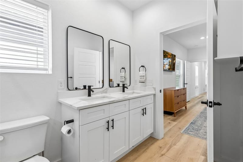 2225 Bethurum Avenue, Dallas TX 75215 - Photo 22