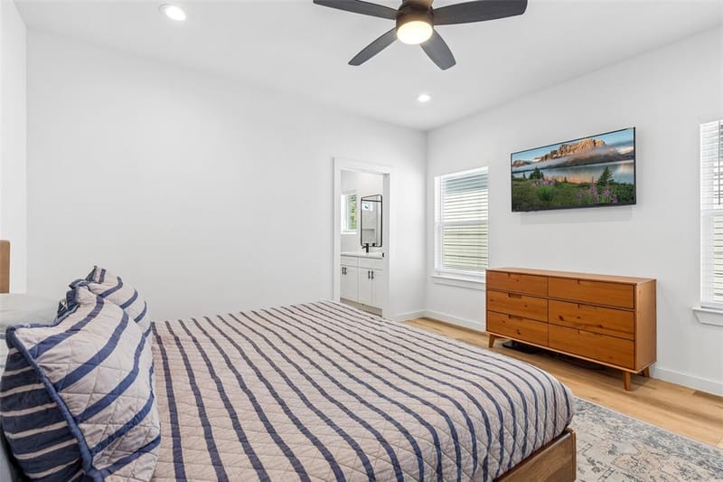 2225 Bethurum Avenue, Dallas TX 75215 - Photo 20