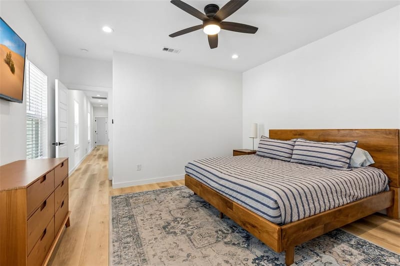 2225 Bethurum Avenue, Dallas TX 75215 - Photo 19