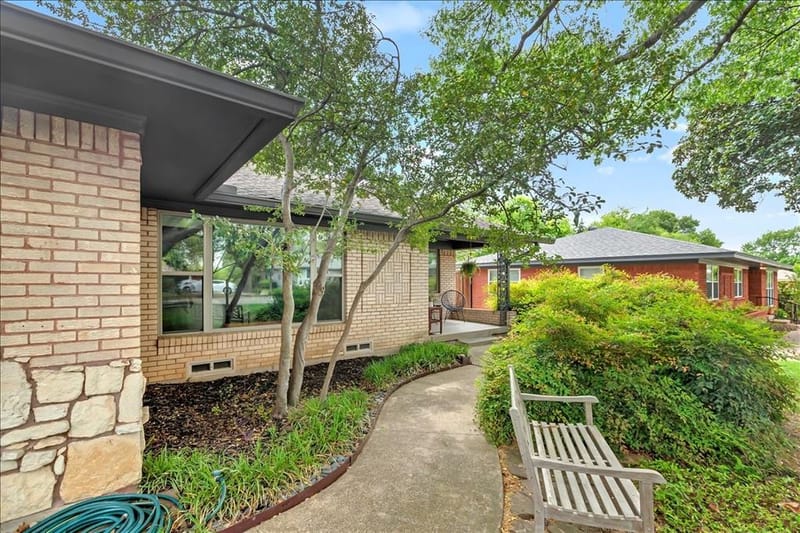 8030 Hunnicut Road, Dallas TX 75228 - Photo 27