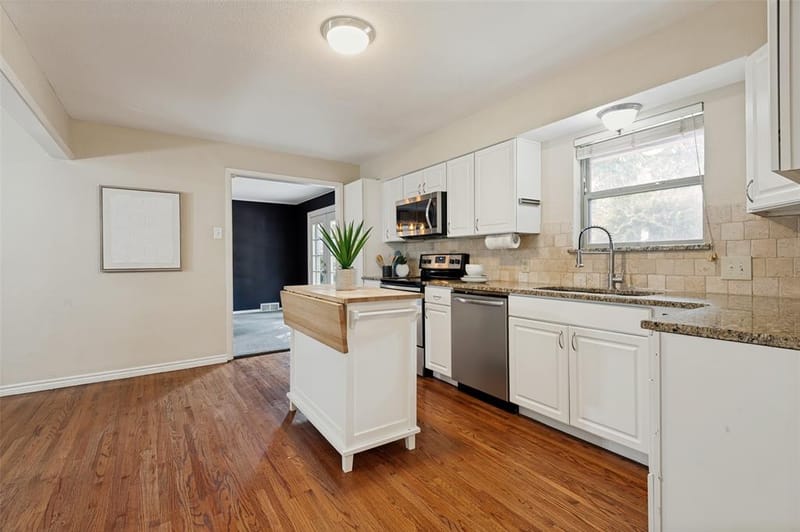 8030 Hunnicut Road, Dallas TX 75228 - Photo 16