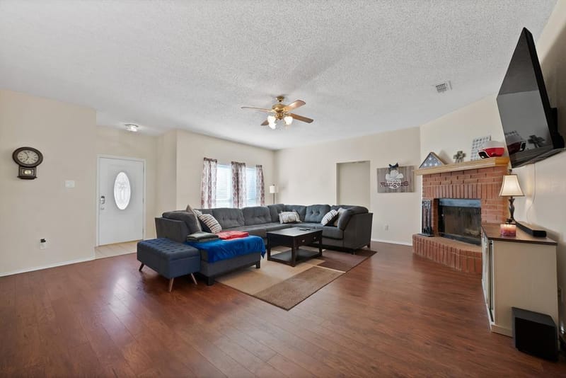4925 Saint Thomas Place, Fort Worth TX 76135 - Photo 8