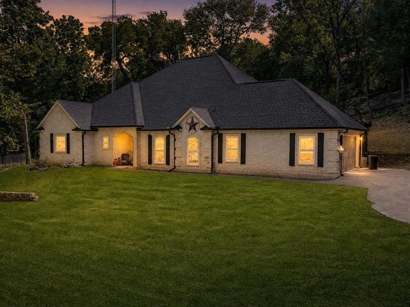 113 Oak Branch Court, Waxahachie TX 75167