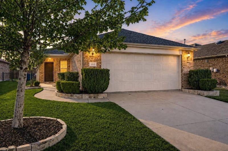 2325 Beachfront Drive, Frisco TX 75036