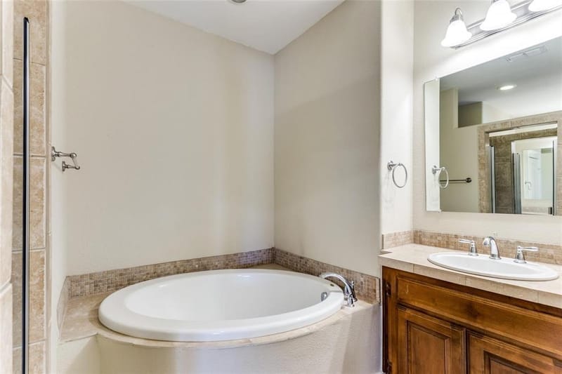 6633 Lost Star Lane, Fort Worth TX 76132 - Photo 25