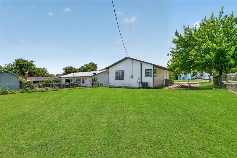 2007 SE 21st Avenue, Mineral Wells TX 76067 - Photo 23