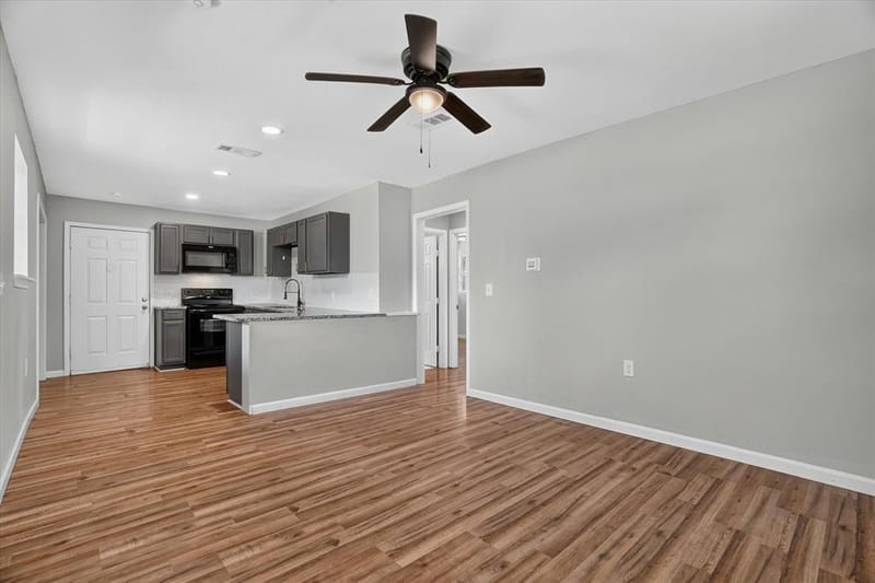 2007 SE 21st Avenue, Mineral Wells TX 76067 - Photo 3