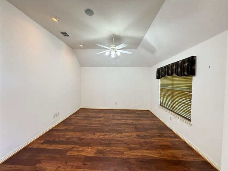 7806 Quiet Waters Drive, Arlington TX 76016 - Photo 6