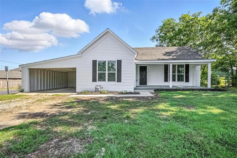 412 3rd Street, Whitesboro TX 76273