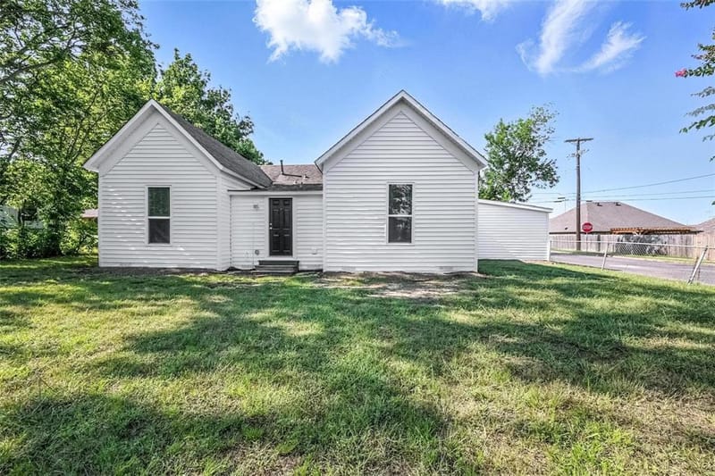 412 3rd Street, Whitesboro TX 76273 - Photo 19