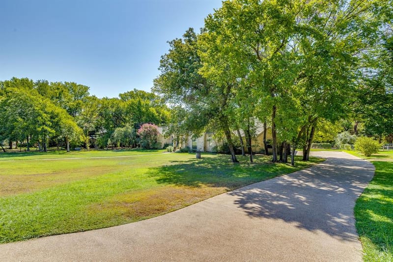 392 Creek Bend Drive, Aledo TX 76008 - Photo 6
