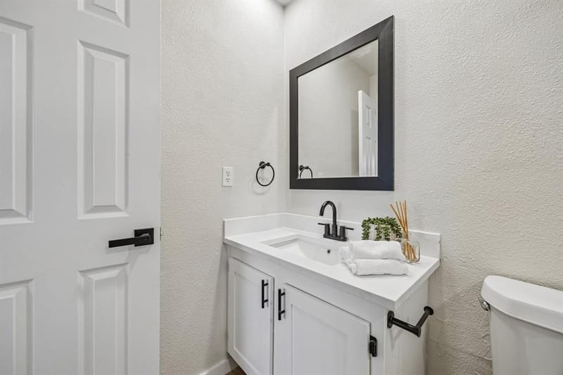 11711 Kilkirk Lane, Dallas TX 75228 - Photo 18