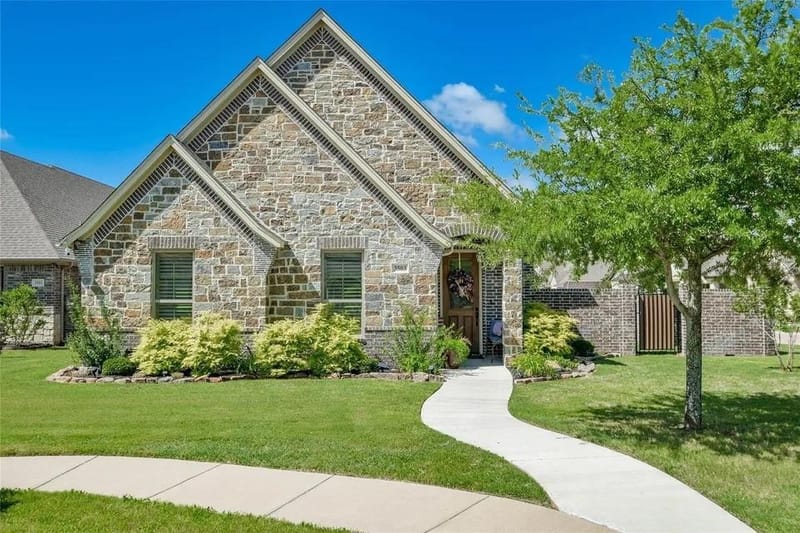 3503 Fountain Way, Granbury TX 76049