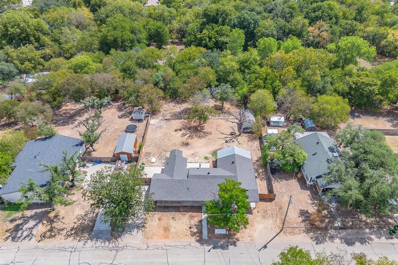 307 Ross Avenue, Glen Rose TX 76043 - Photo 3