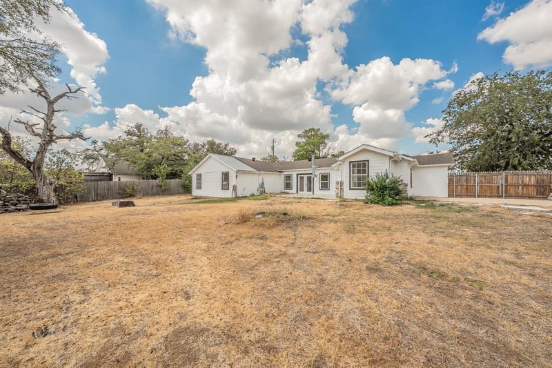 307 Ross Avenue, Glen Rose TX 76043 - Photo 34
