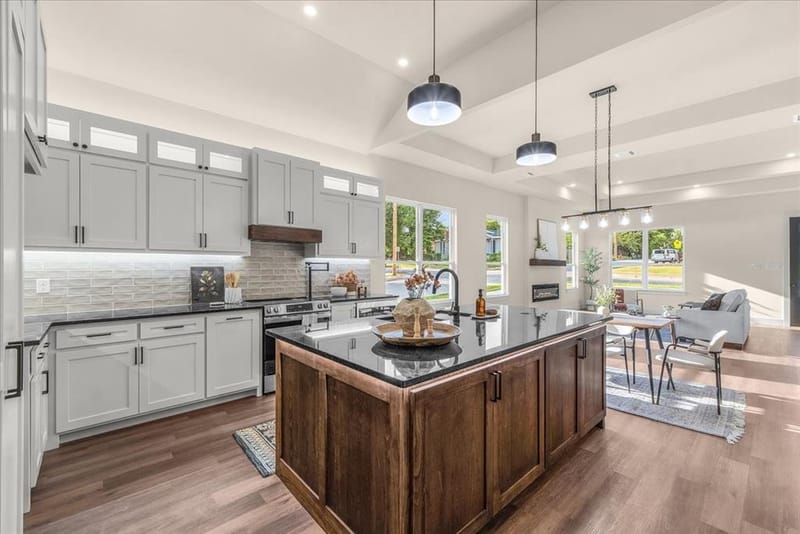 3021 Avenue J, Fort Worth TX 76105