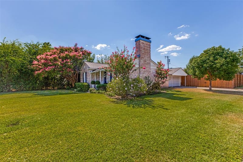 3627 S Versailles Avenue, Dallas TX 75209 - Photo 3