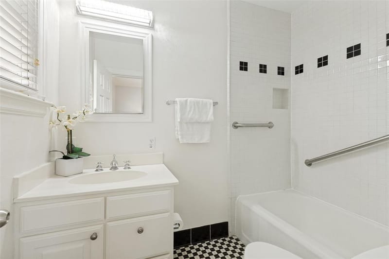 3627 S Versailles Avenue, Dallas TX 75209 - Photo 18