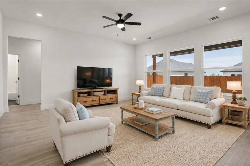 200 Cliff Court, Godley TX 76044 - Photo 4
