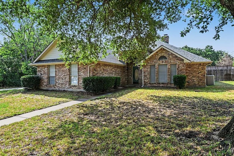 110 Mill Creek Lane, Weatherford TX 76087 - Photo 2