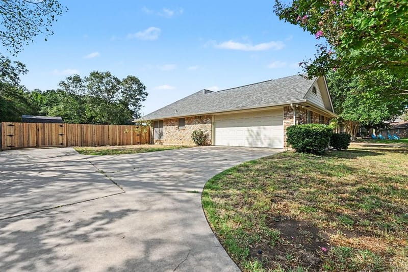 110 Mill Creek Lane, Weatherford TX 76087 - Photo 3