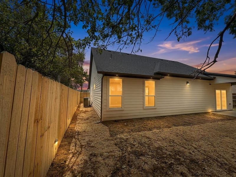 338 TEXANA Street, Van Alstyne TX 75495 - Photo 14