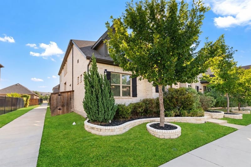 12778 Friar Street, Farmers Branch TX 75234 - Photo 32