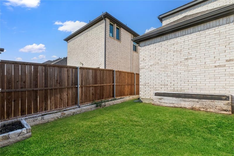 12778 Friar Street, Farmers Branch TX 75234 - Photo 30