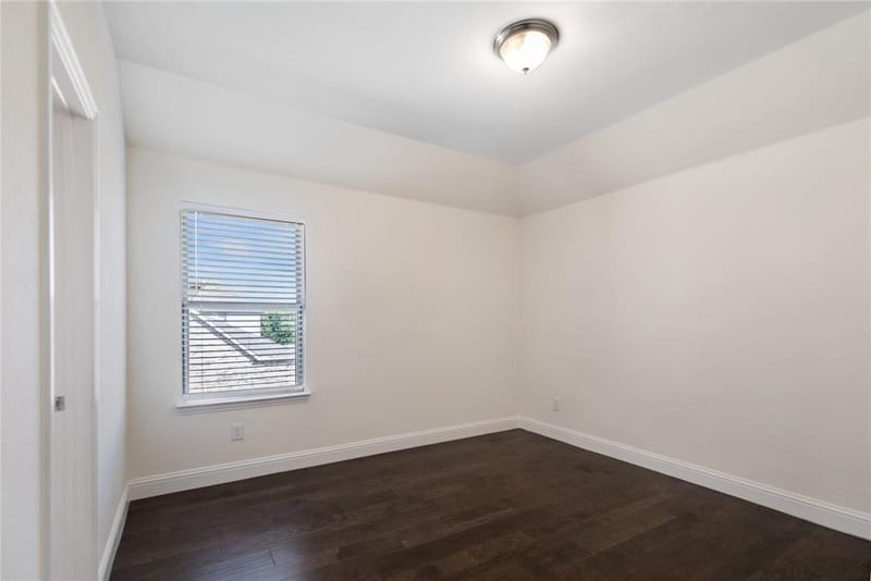 12778 Friar Street, Farmers Branch TX 75234 - Photo 21