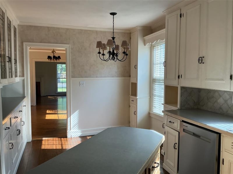 1720 Sycamore Avenue, Corsicana TX 75110 - Photo 8