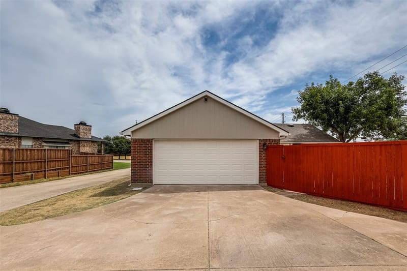 4201 Arbor Creek Drive, Carrollton TX 75010 - Photo 25