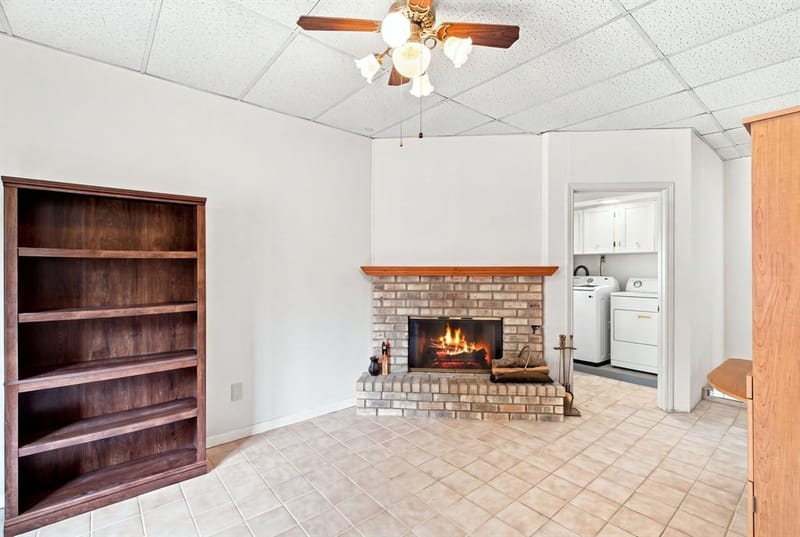 300 Parkwood Place, Lewisville TX 75067 - Photo 12