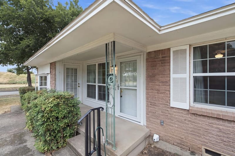 300 Parkwood Place, Lewisville TX 75067 - Photo 30