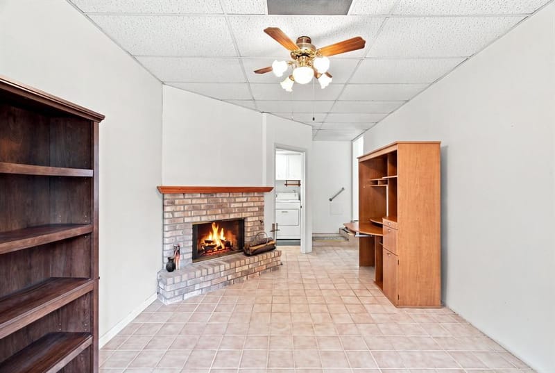 300 Parkwood Place, Lewisville TX 75067 - Photo 11