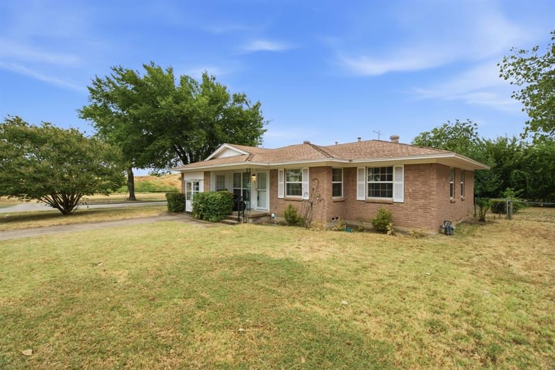 300 Parkwood Place, Lewisville TX 75067 - Photo 31