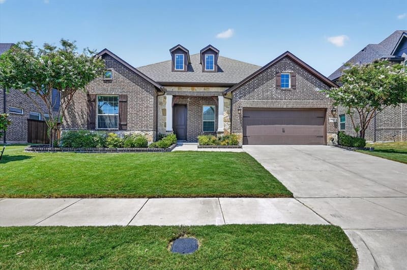 2807 Carrington Drive, Mansfield TX 76063