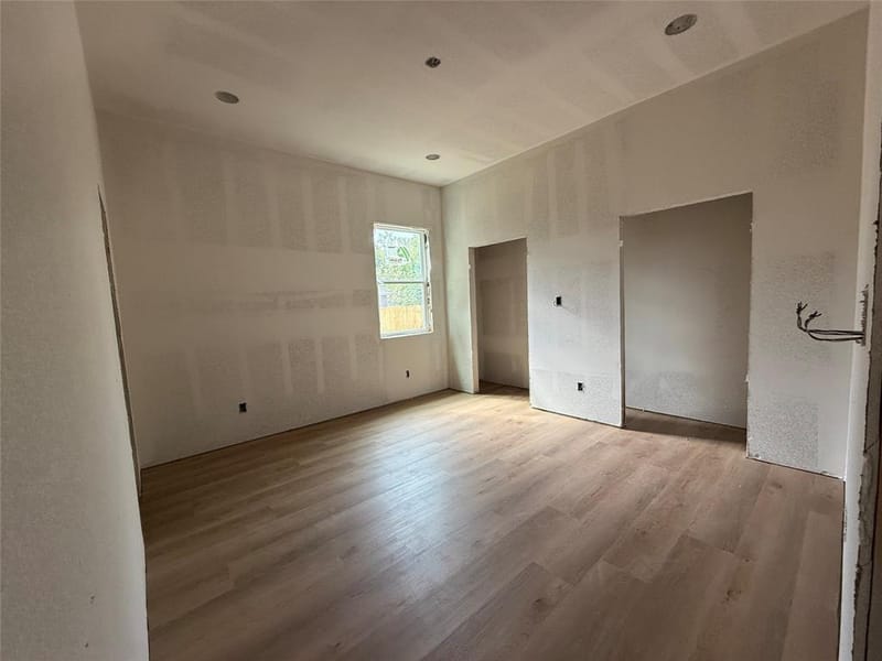 2723 Gertrude Avenue, Dallas TX 75210 - Photo 4