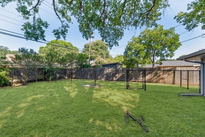 1728 Laurel Lake Drive, Waco TX 76710 - Photo 37