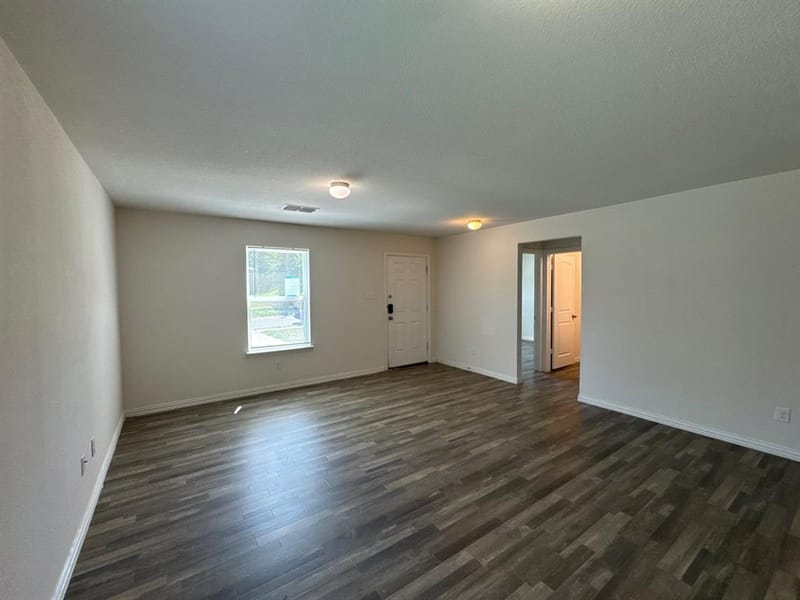 1110 Jones Street, Greenville TX 75401 - Photo 6