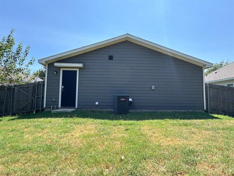1110 Jones Street, Greenville TX 75401 - Photo 19